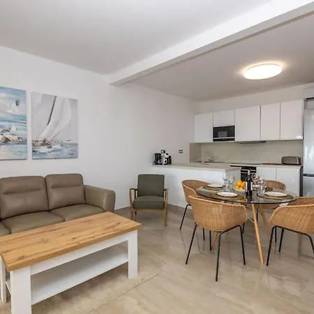 Casa Bambu, Paraiso Frente Al Mar Con Garaje. Corralejo